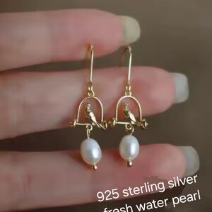 Elegant Gold and Pearl Earrings